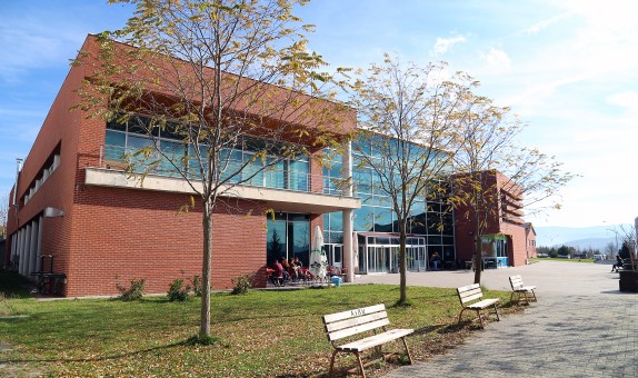 Abant İzzet Baysal Üniversitesi Sosyal Aktivite Merkezi'nde Işıklar Ürünleri Kullanıldı