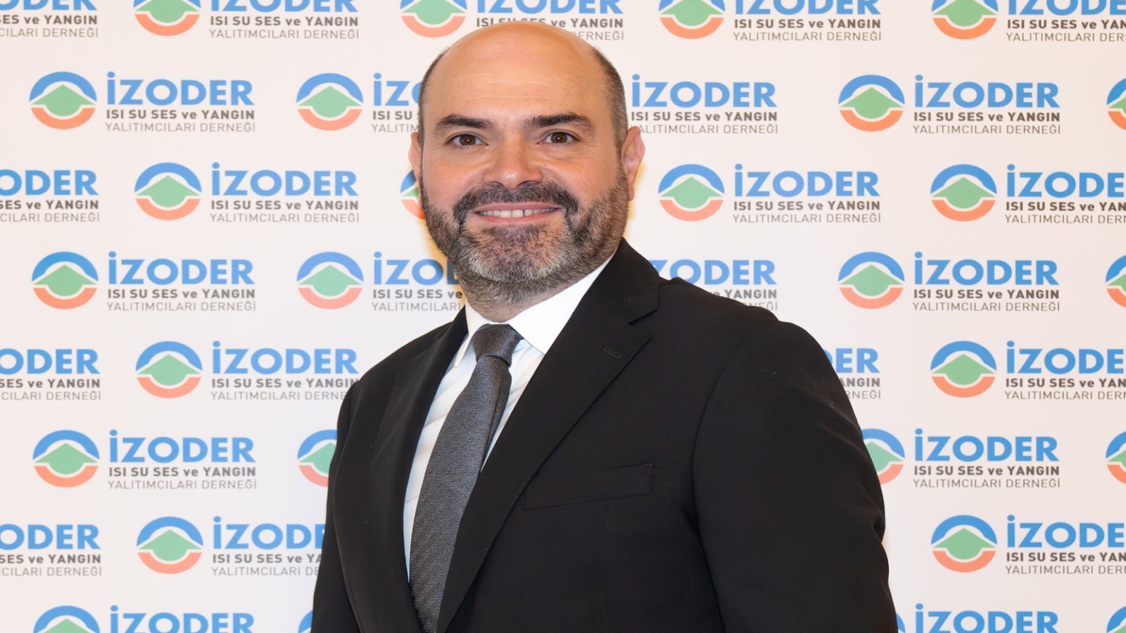 İZODER Genel Kurulu Sonrasında Yeni Dönem için Atalay<br/>Özdayı Başkan Seçildi