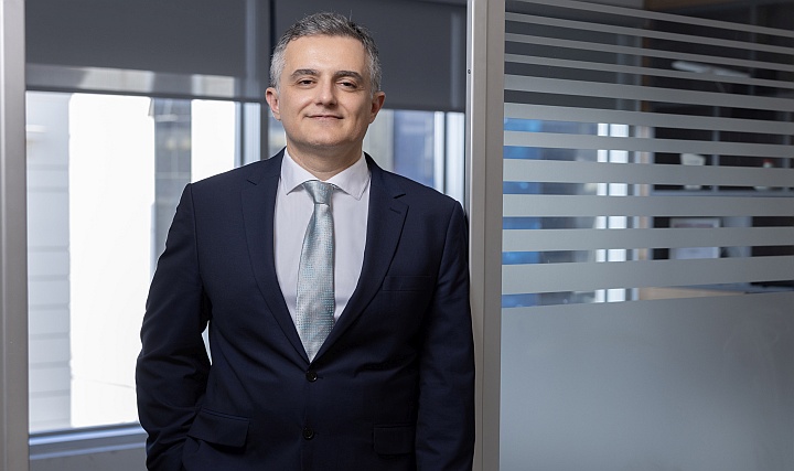 Yeşil Binalar ile Güçlü Şebekeler: Enerji Verimliliğinin Şebeke Güvenliğine Katkısı Yeşil Binalar ile Güçlü Şebekeler: Enerji Verimliliğinin Şebeke Güvenliğine Katkısı